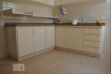 Casa à venda com 190m², 3 quartos e 3 vagasCozinha