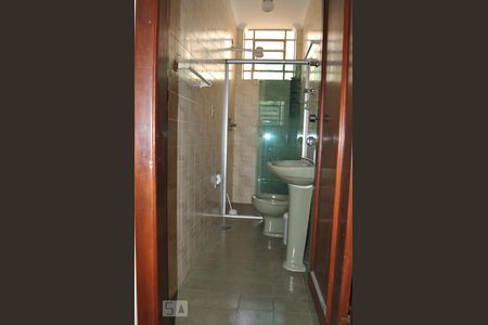 Casa à venda com 190m², 3 quartos e 3 vagasBanheiro