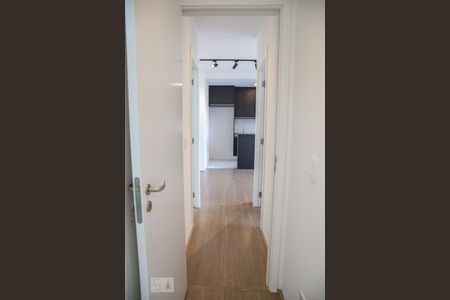 Corredor de apartamento para alugar com 2 quartos, 56m² em Cerâmica, São Caetano do Sul