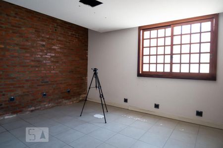 Casa à venda com 600m², 4 quartos e 2 vagasEscritório