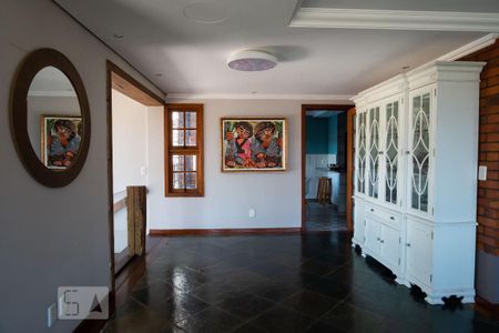 Casa à venda com 600m², 4 quartos e 2 vagasSala