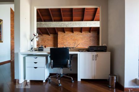 Casa à venda com 600m², 4 quartos e 2 vagasSala Íntima