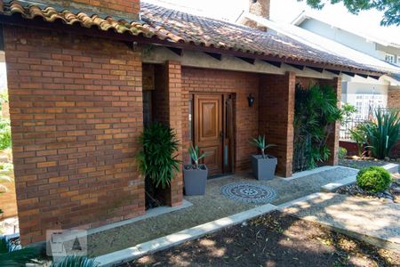 Casa à venda com 600m², 4 quartos e 2 vagasFachada
