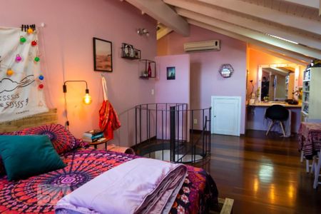 Casa à venda com 600m², 4 quartos e 2 vagasSuíte 2