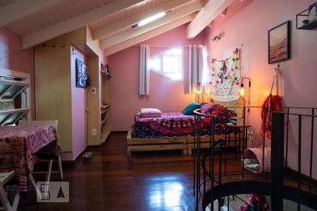 Casa à venda com 600m², 4 quartos e 2 vagasSuíte 2