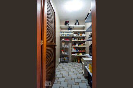 Casa à venda com 600m², 4 quartos e 2 vagasDespensa