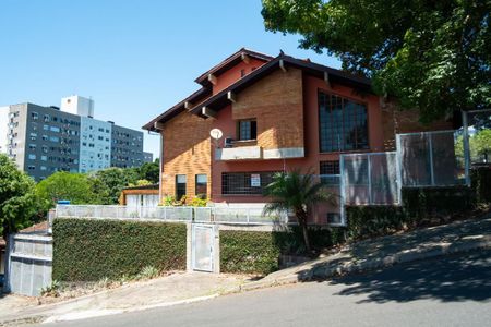 Casa à venda com 600m², 4 quartos e 2 vagasFachada