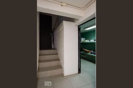 Casa à venda com 600m², 4 quartos e 2 vagasEscada