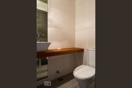 Casa à venda com 600m², 4 quartos e 2 vagasLavabo do Escritório