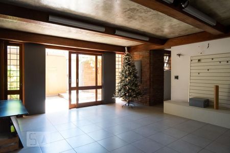 Casa à venda com 600m², 4 quartos e 2 vagasEscritório