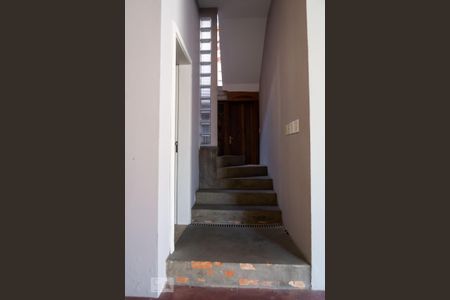 Casa à venda com 600m², 4 quartos e 2 vagasEscada