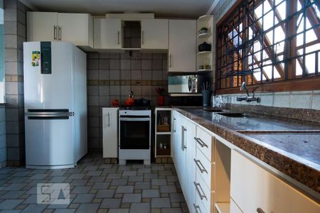 Casa à venda com 600m², 4 quartos e 2 vagasCozinha