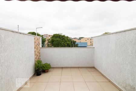 Casa à venda com 180m², 3 quartos e 2 vagasCobertura