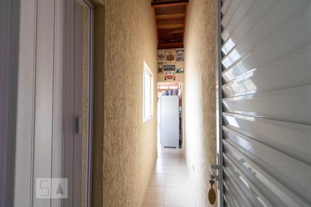 Casa à venda com 180m², 3 quartos e 2 vagasCorredor