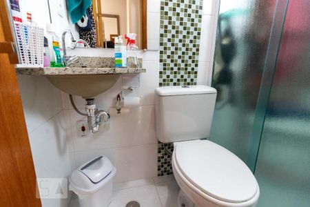 Casa à venda com 180m², 3 quartos e 2 vagasBanheiro da Suíte