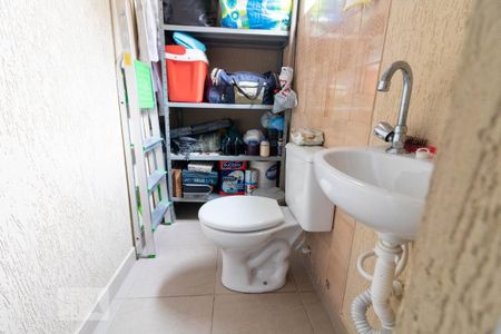 Casa à venda com 180m², 3 quartos e 2 vagasBanheiro de Serviço