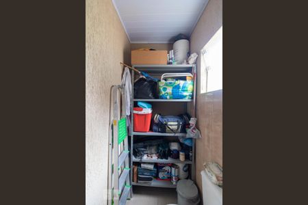 Casa à venda com 180m², 3 quartos e 2 vagasBanheiro de Serviço