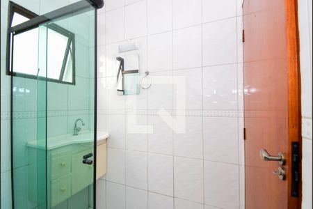 Casa à venda com 201m², 3 quartos e 3 vagas Casa à venda com 201m², 3 quartos e 3 vagasBanheiro Social