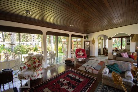 Casa à venda com 400m², 4 quartos e 4 vagasSala