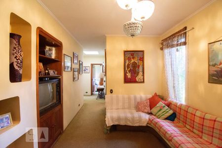 Casa à venda com 400m², 4 quartos e 4 vagasSala de TV