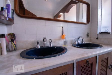 Casa à venda com 400m², 4 quartos e 4 vagasBanheiro da Suíte