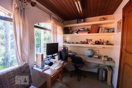 Casa à venda com 400m², 4 quartos e 4 vagasEscritório