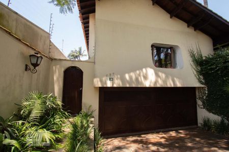 Casa à venda com 400m², 4 quartos e 4 vagasFachada