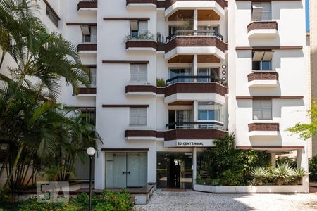 Apartamento para alugar com 67m², 2 quartos e 1 vagaFachada