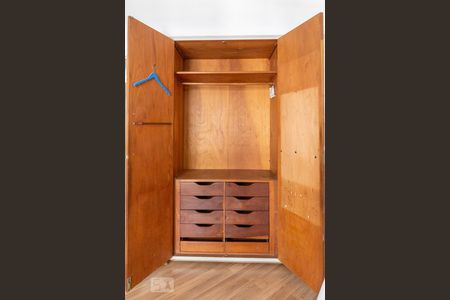 Quarto 1 de apartamento para alugar com 3 quartos, 117m² em Pompeia, São Paulo