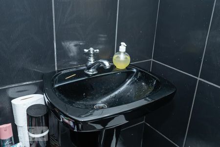 Casa à venda com 350m², 4 quartos e 3 vagasDetalhe banheiro