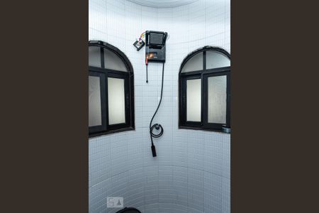 Casa à venda com 350m², 4 quartos e 3 vagasDetalhe banheiro suite 1