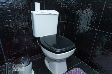 Casa à venda com 350m², 4 quartos e 3 vagasDetalhe banheiro suite 2