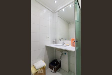 Apartamento à venda com 77m², 3 quartos e 2 vagasBanheiro social