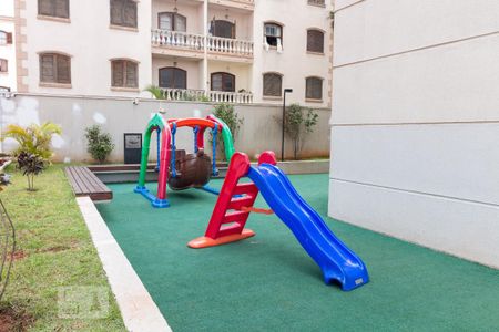 Apartamento à venda com 77m², 3 quartos e 2 vagasPlayground infantil