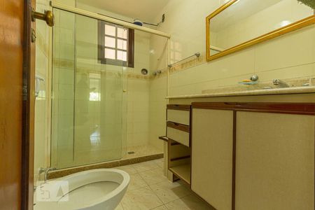 Apartamento para alugar com 98m², 3 quartos e 1 vaga Apartamento para alugar com 98m², 3 quartos e 1 vagaDetalhe do banheiro social 1