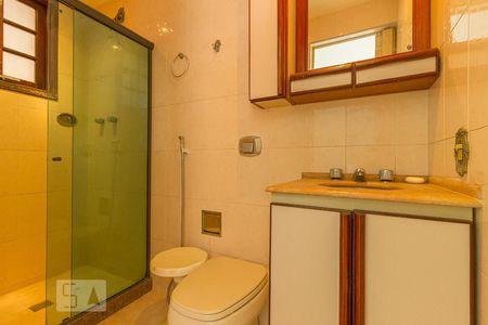 Apartamento para alugar com 98m², 3 quartos e 1 vaga Apartamento para alugar com 98m², 3 quartos e 1 vagaDetalhe do banheiro da suíte