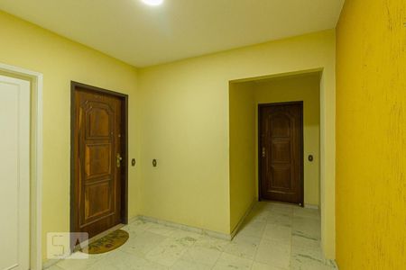 Apartamento para alugar com 98m², 3 quartos e 1 vaga Apartamento para alugar com 98m², 3 quartos e 1 vagaEntrada