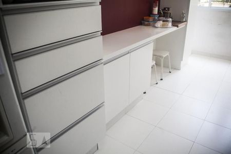 Apartamento à venda com 174m², 3 quartos e 2 vagasCozinha - Armários
