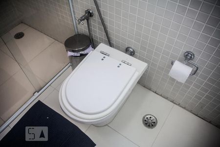 Apartamento à venda com 174m², 3 quartos e 2 vagasDetalhe do Banheiro da Suite