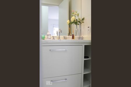 Apartamento para alugar com 91m², 2 quartos e 2 vagas Apartamento para alugar com 91m², 2 quartos e 2 vagasBanheiro da Suíte 1