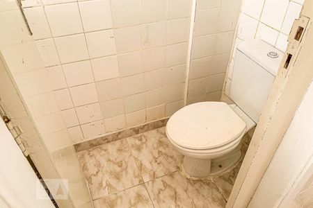 Apartamento à venda com 111m², 2 quartos e sem vagaBanheiro de Serviço