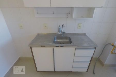 Cozinha de apartamento para alugar com 1 quarto, 40m² em Cambuci, São Paulo