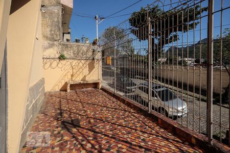 Apartamento para alugar com 60m², 2 quartos e sem vagaÁrea Comum Frente