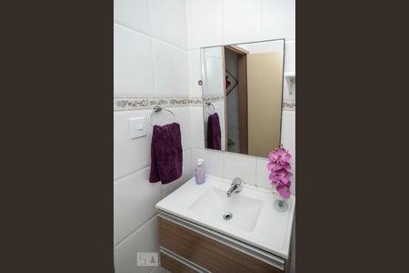 Apartamento para alugar com 60m², 2 quartos e sem vagaBanheiro