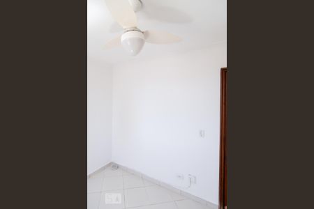 Apartamento à venda com 75m², 3 quartos e 1 vagaQuarto 2