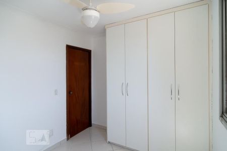 Apartamento à venda com 75m², 3 quartos e 1 vagaQuarto 2