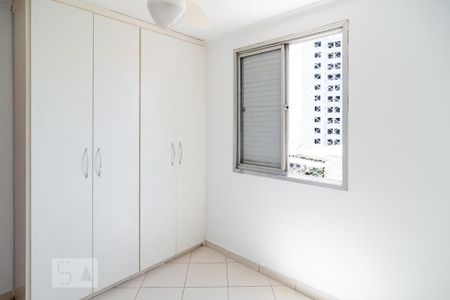 Apartamento à venda com 75m², 3 quartos e 1 vagaQuarto 2