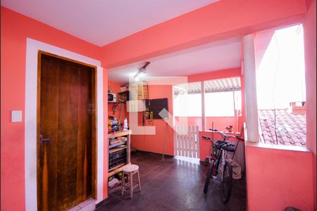 Casa à venda com 197m², 5 quartos e 2 vagasÁrea de Serviço 2