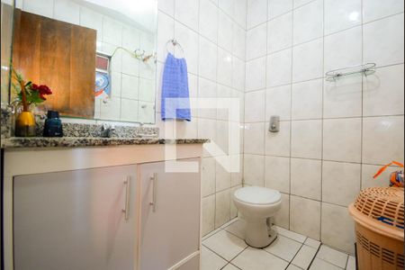 Casa à venda com 197m², 5 quartos e 2 vagasBanheiro de Serviço