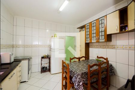 Casa à venda com 197m², 5 quartos e 2 vagasCozinha
